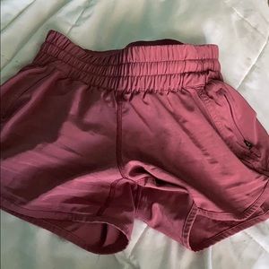 Lululemon Tracker Shorts 4”